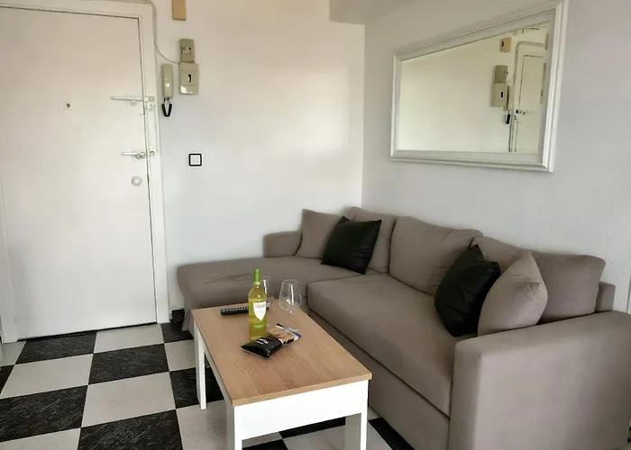 Aurora - Center - Sea Wiew